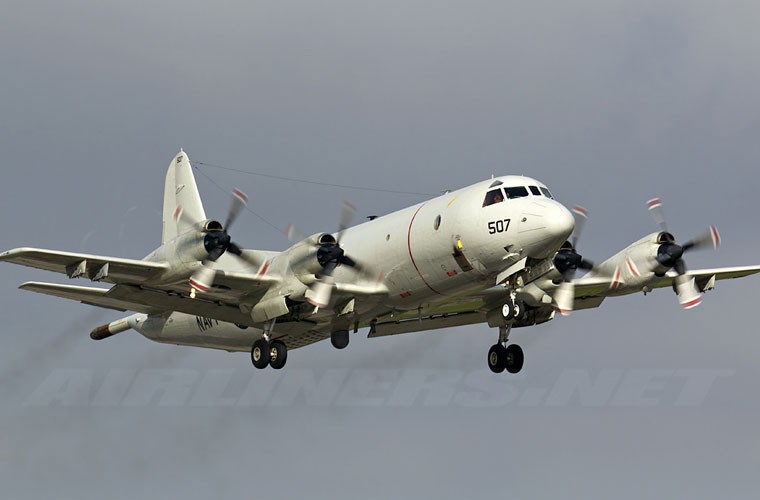 P-3 Orion là mẫu máy bay tuần tra biển đa nhiệm tầm xa do Lockheed Martin sản xuất từ những năm 1960, được khai thác sử dụng bởi 21 lực lượng tại 17 quốc gia. Khả năng bay lâu đến 16h và tầm bay lên đến 8.944km khiến nó trở thành máy bay tuần tra biển hàng đầu thế giới. Đã có tin là Việt Nam quan tâm tới việc mua P-3 Orion cũ của Mỹ và Tập đoàn Lockheed Martin rất hứng thú với việc này, tuy nhiên Việt Nam vẫn đang chịu lệnh cấm vận vũ khí sát thương từ Mỹ nên thương vụ rất khó thành công.